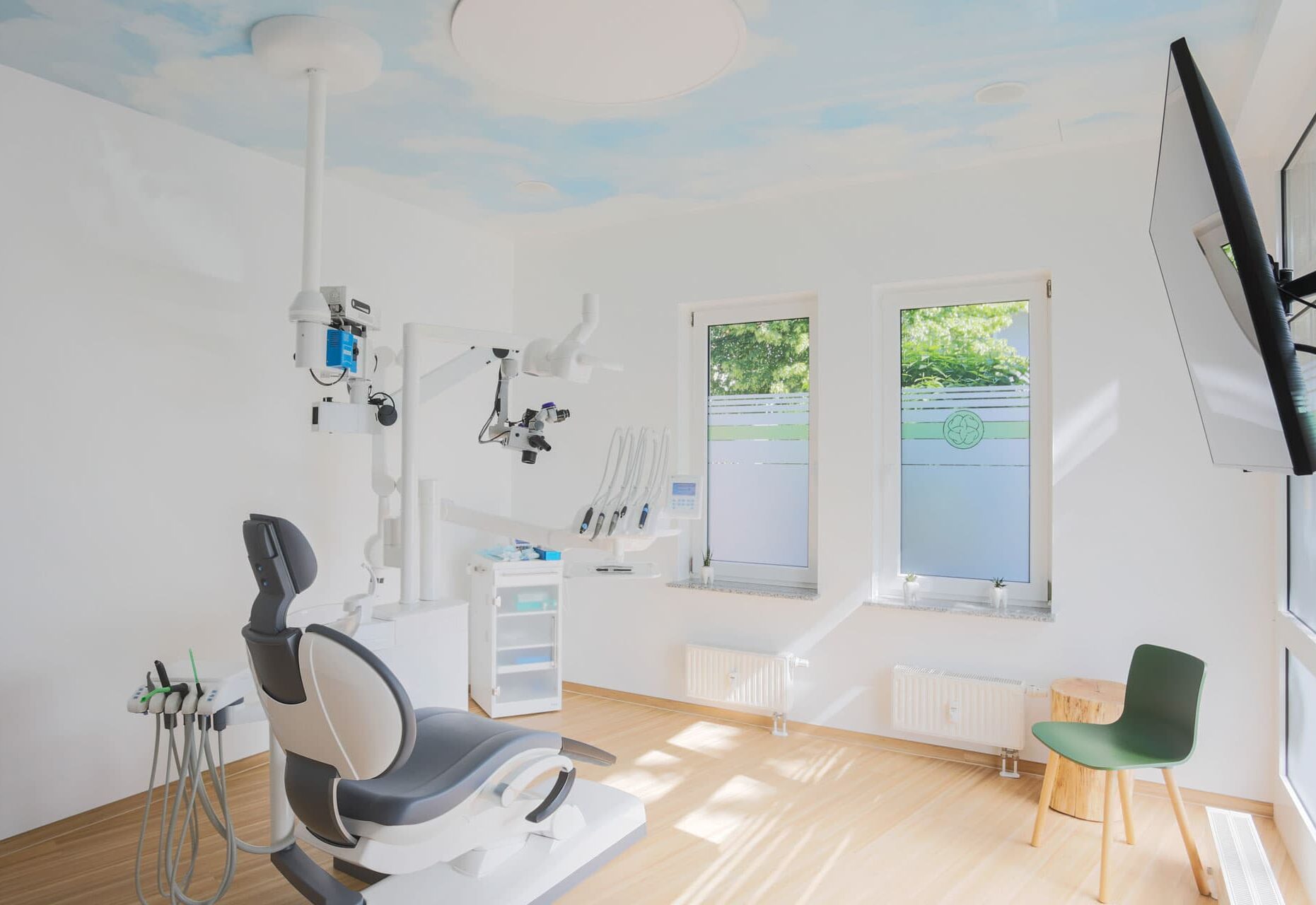 Behandlunsgraum Zahnrettung Dresden Valentina Fiedler Praxis für Endodontie und Parodontologie