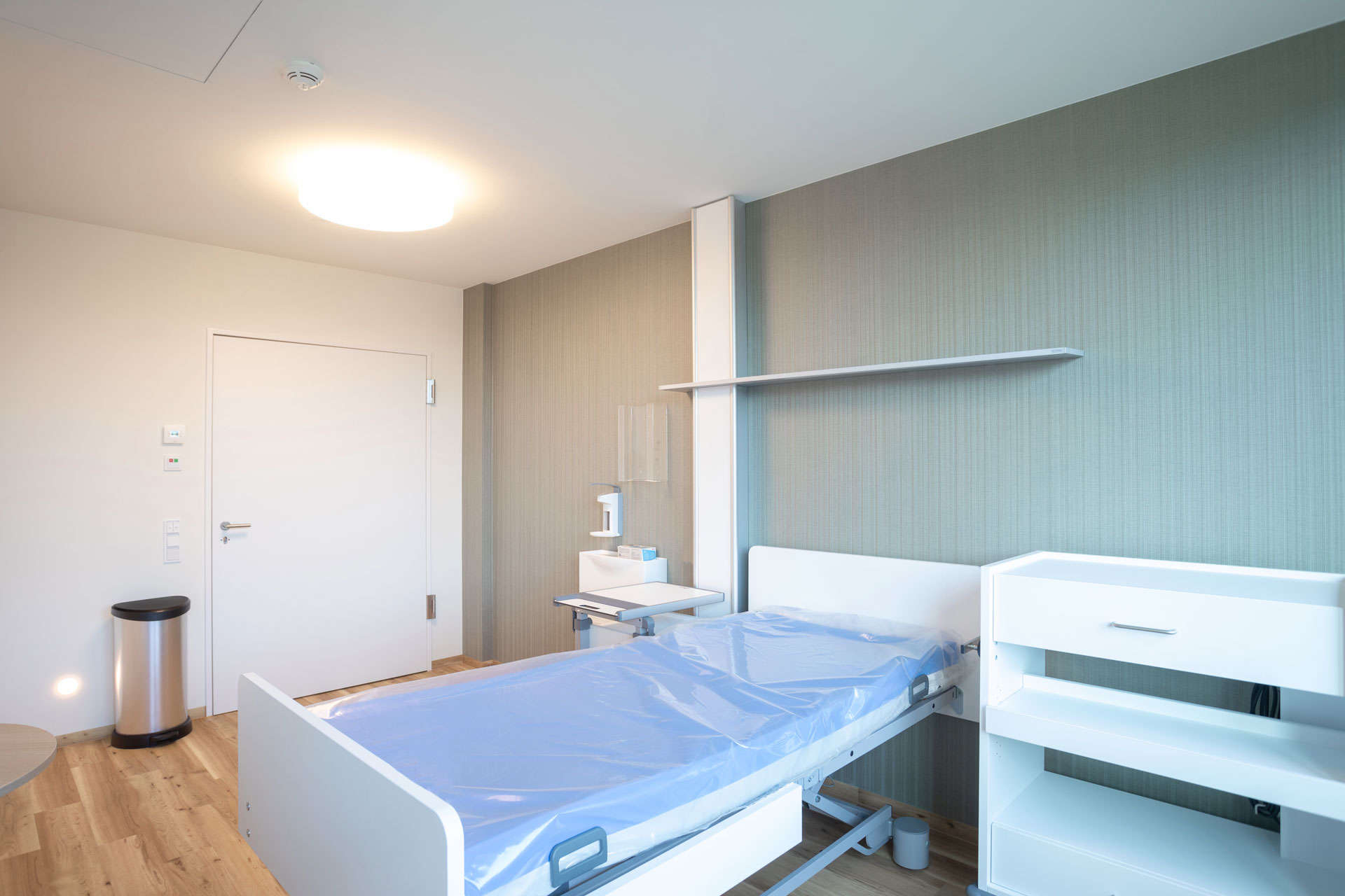 KADUR Projekt Gesundheitszentrum Comcura Intensivpflege Dresden Behandlungszimmer